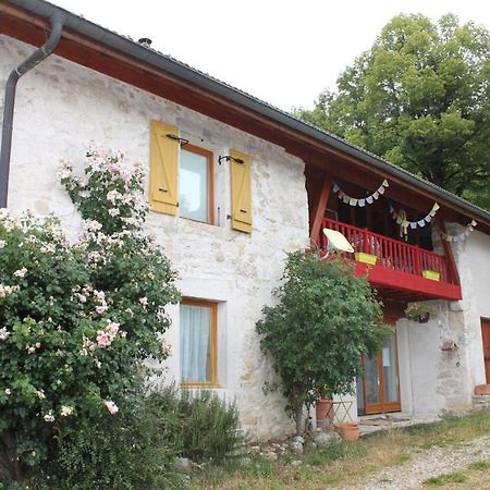 Chez Louve Bleue Bed and Breakfast Hotonnes Exteriör bild